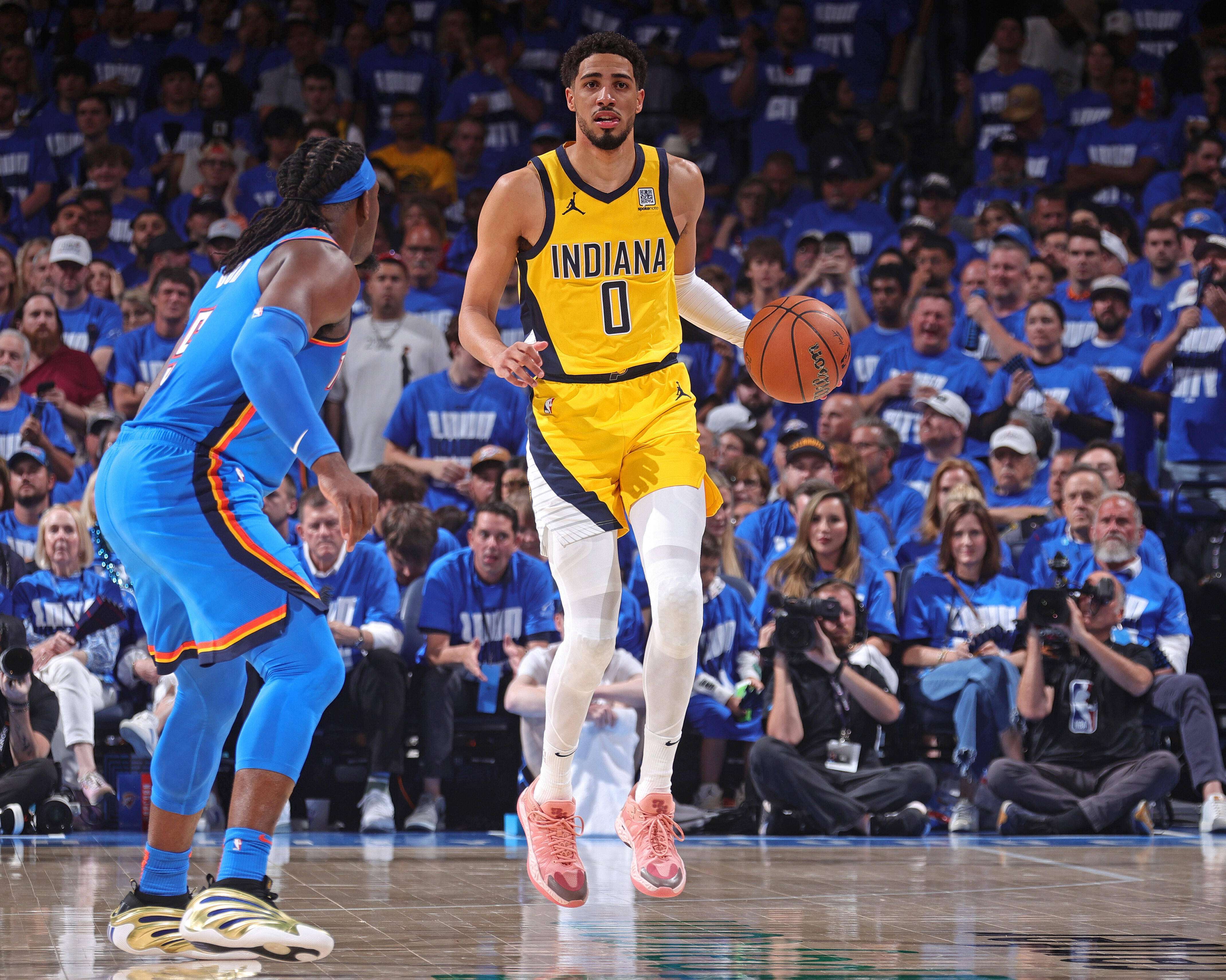 包含NBA常规赛赛前再迎强敌；塞维利亚外线爆发；主帅态度：态度坚定；数据趋势出现新变化的词条