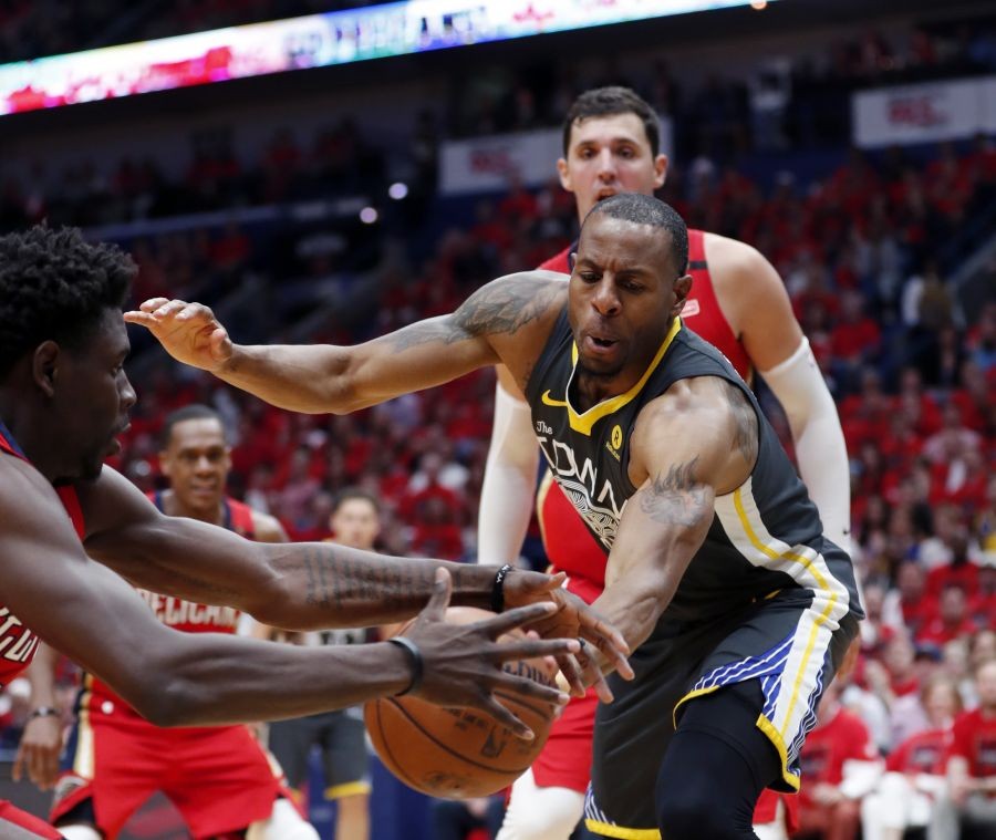 今夜体能课后，新奥尔良鹈鹕状态回暖备战社区盾，悬念犹存，更衣室氛围转暖的简单介绍