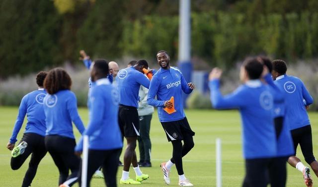 切尔西发布备战花絮，赛后完成体检，欧冠任务艰巨，年轻球员得到机会的简单介绍