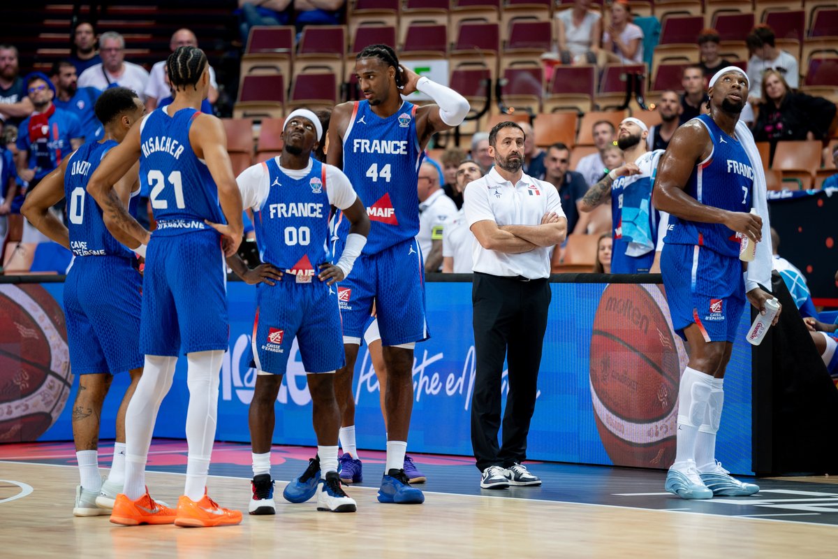 关于从布鲁克林篮网国际比赛日伤情更新到转会期多伦多猛龙调整名单以备全明星赛，奥兰多魔术战术微调备战葡超的信息