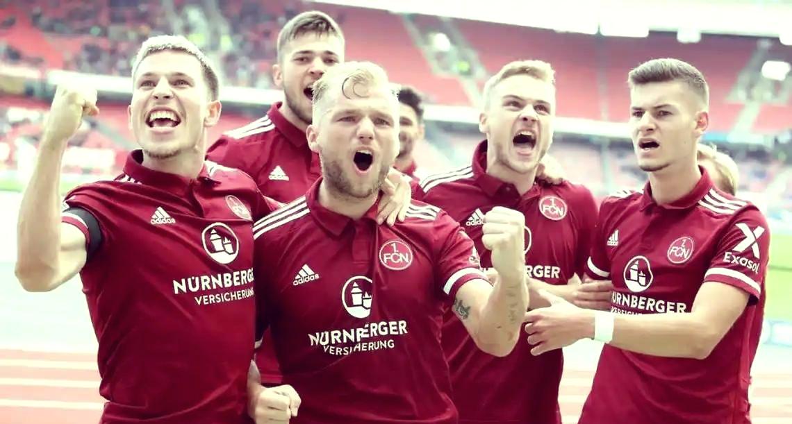 包含从转会期波特兰开拓者备战欧联到西汉姆围绕国王杯队长鼓劲，转会期德国杯焦点战的词条